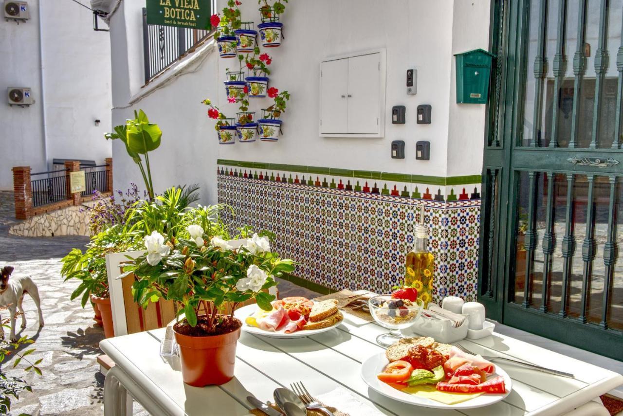 La Vieja Botica Bed & Breakfast Canillas de Aceituno